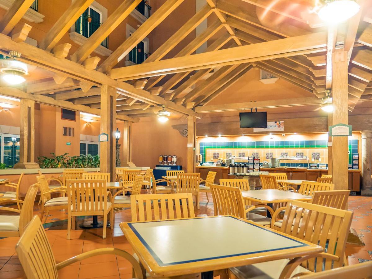 托雷翁智选假日酒店 外观 照片